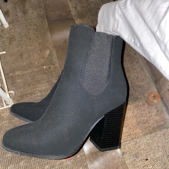 Black booties - Picture 3 of 4